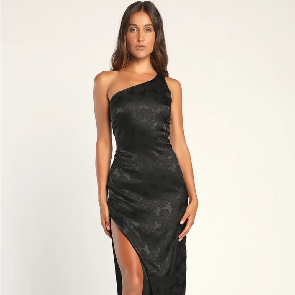Chasing Desire Black Satin Jacquard One-Shoulder Maxi Dress